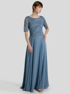 Abendkleid mit Spitze