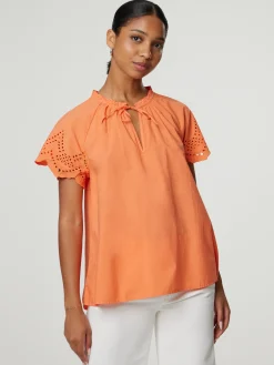 Blusenshirt mit Lochstickerei