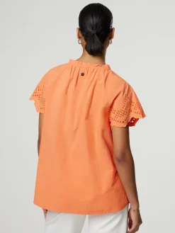 Blusenshirt mit Lochstickerei