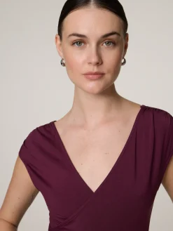 Body mit V-Ausschnitt