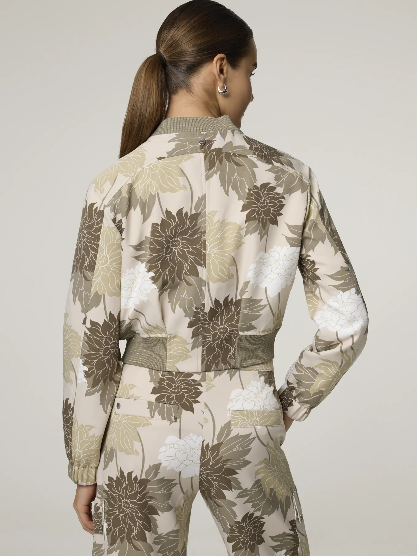 Bomberjacke mit Blumenprint