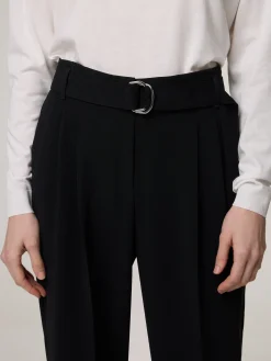 Bundfalten Hose im Regular Fit