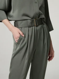 Bundfaltenhose aus Satin