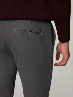 Chino im Super Slim Fit MILANO