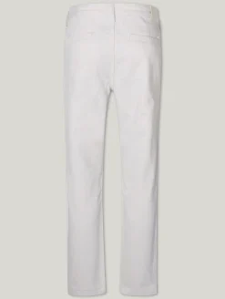 Chino im Tapared Fit