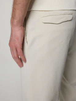 Chino mit Bundfalten