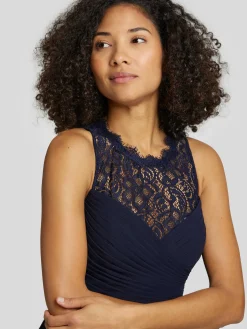 Cocktailkleid mit Spitze