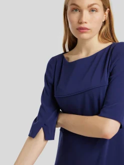 Cocktailkleid mit Stufen