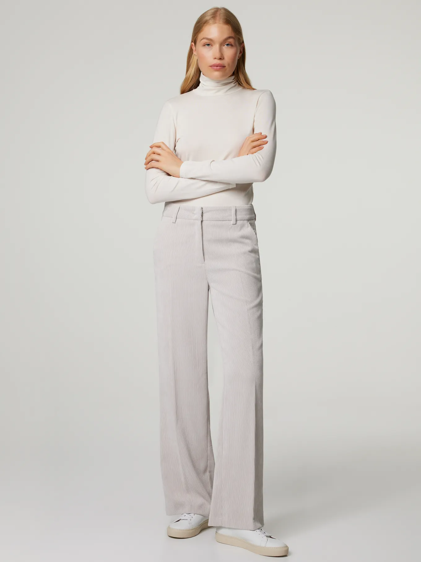 Cordhose im Fashion Fit AMELIE