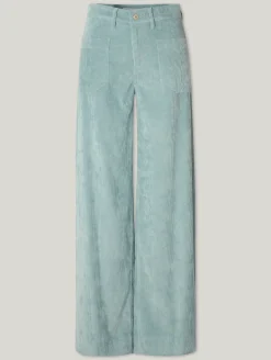 Cordhose mit weitem Bein