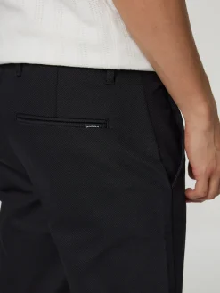 Cropped Chino PISA