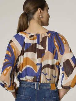 Fliessende Bluse mit Seide