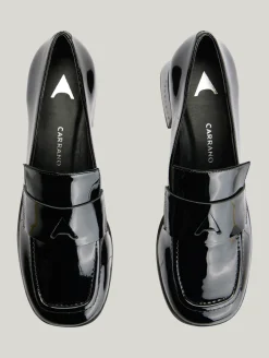 Halbschuh aus Lackleder