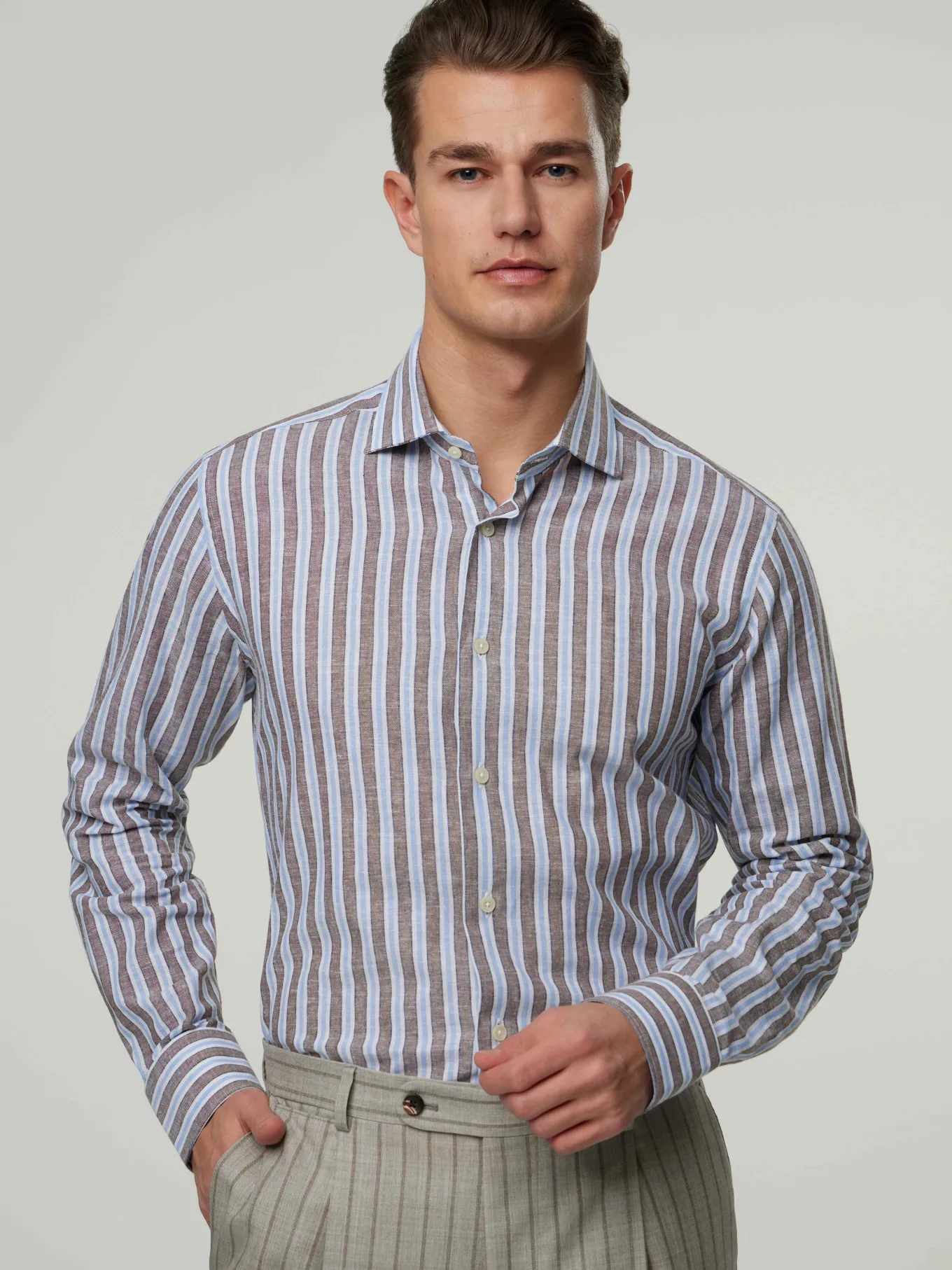 Hemd mit Streifen