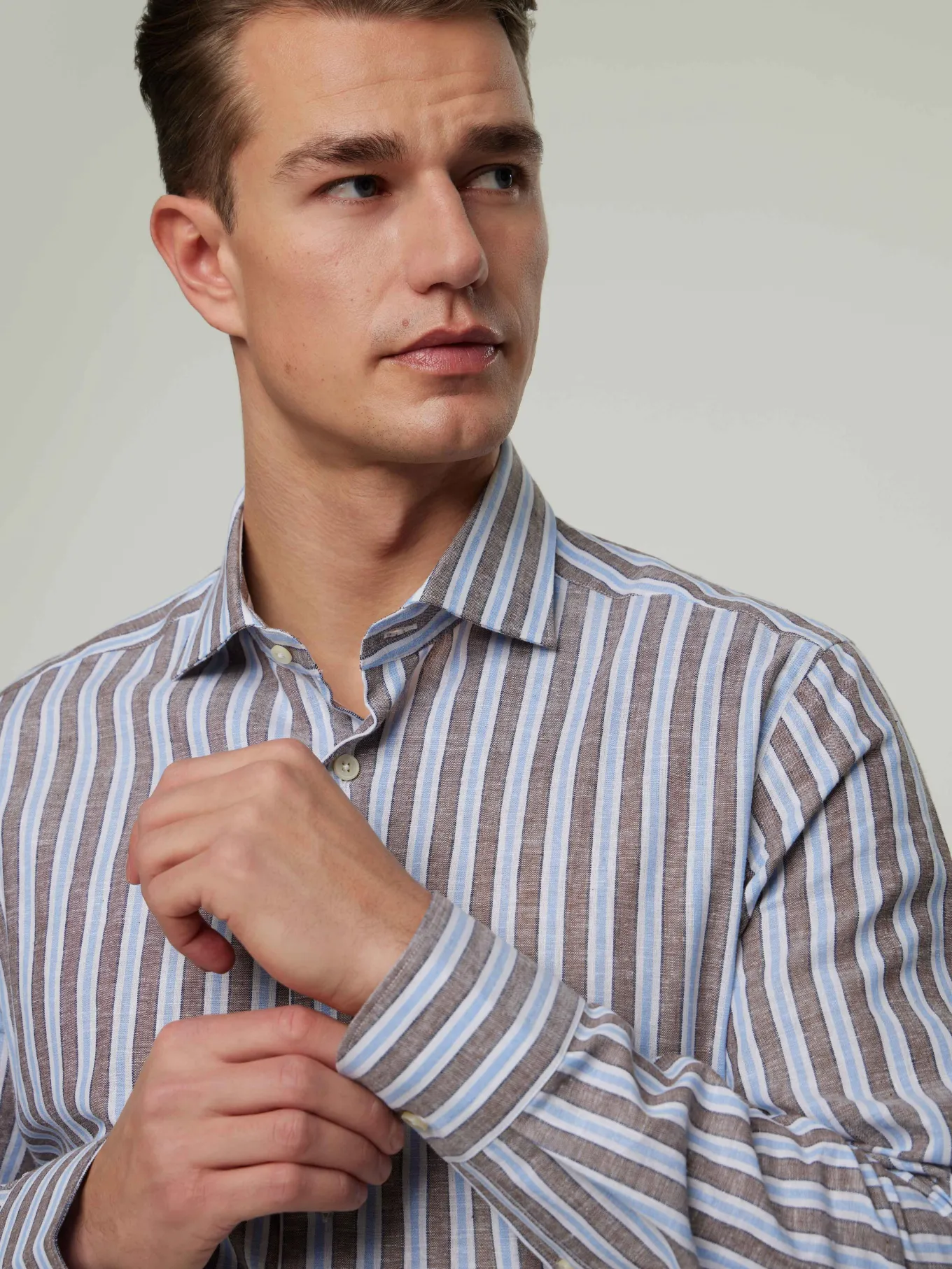 Hemd mit Streifen