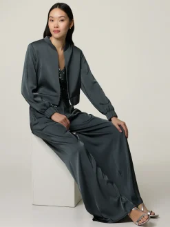 Hose aus Satin im Modern Fit