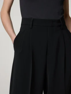 Hose im Unisex Cropped Fit NOA