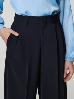 Hose im Unisex Fit NOA CROPPED