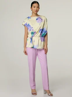 Hose mit Bügelfalte