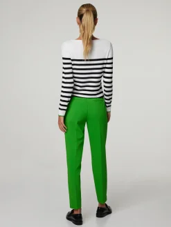 Hose mit Bügelfalte