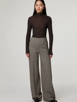 Hose mit Fischgratmuster BEFORE