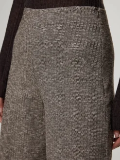 Hose mit Fischgratmuster BEFORE