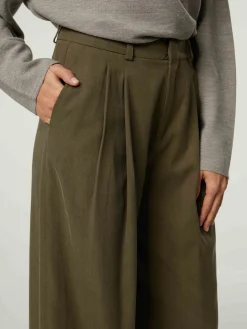 Hose mit weitem Bein INK