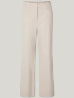 Jeans im Feminine Fit FAID