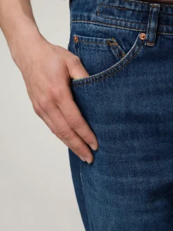 Jeans im Loose Fit HIGHT