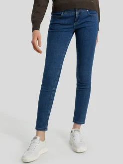 Jeans im Skinny Fit BUTTON