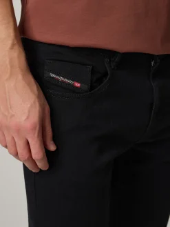 Jeans im Slim Fit D-STRUKT