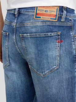 Jeans im Slim Fit D-STRUKT