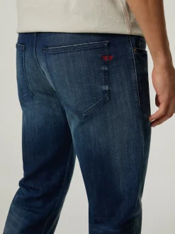 Jeans im Slim Fit  D-STRUKT