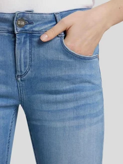 Jeans im Straight Fit