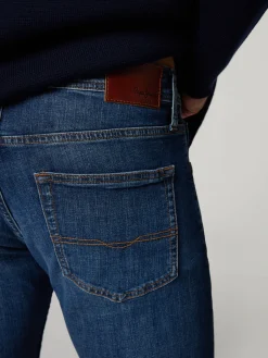 Jeans im Straight Fit CASH