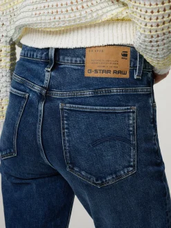 Jeans im Straight Fit STRACE