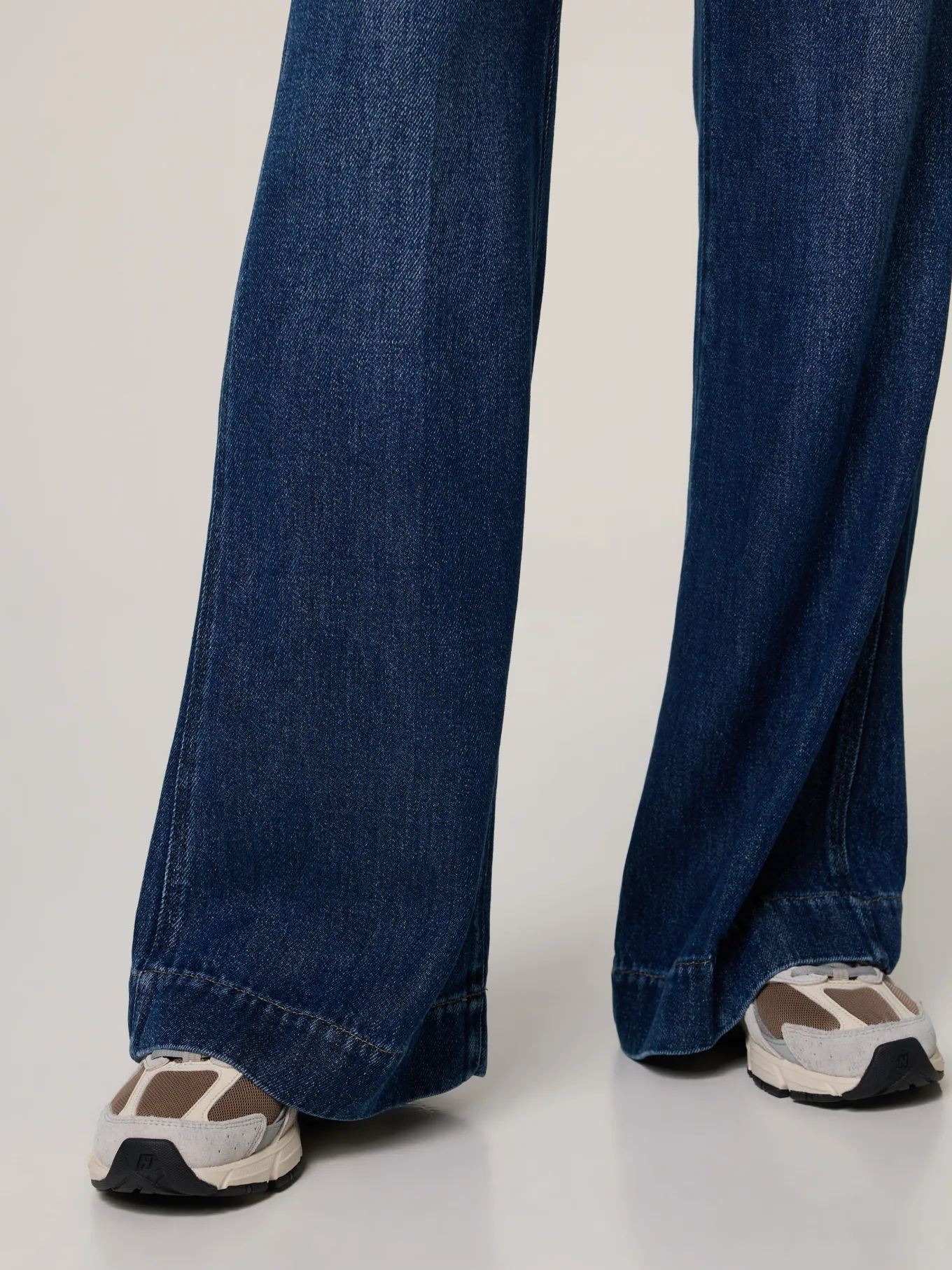 Jeans mit weitem Bein DOJO