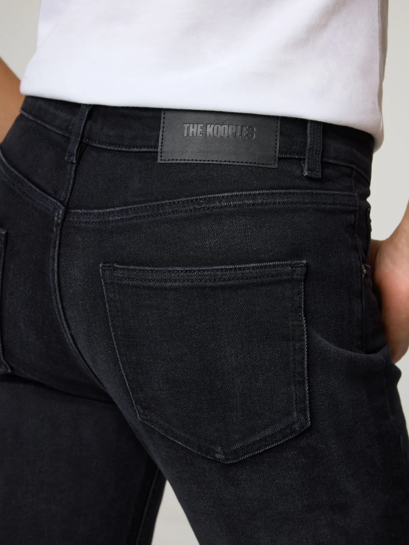 Jeans mit weitem Bein FJEA