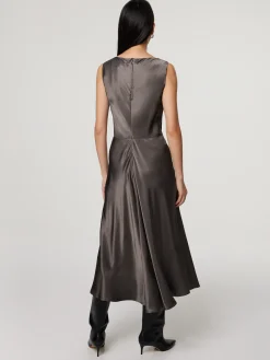 Kleid aus Satin