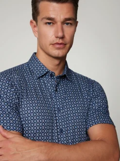 Kurzarmhemd im Regular Fit