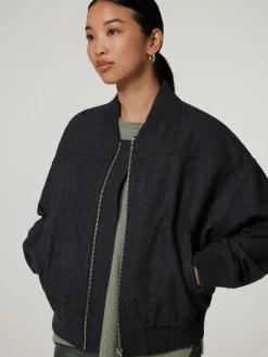 Kurze Bomberjacke mit Wolle