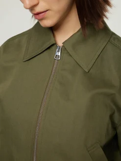 Kurze Jacke mit Leinen