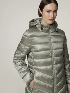 Kurzer Kapuzenmantel