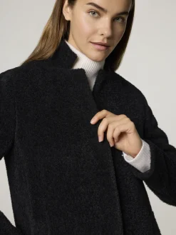 Mantel im Teddy-Look