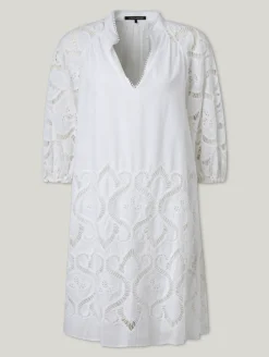 Minikleid mit Lochstickerei