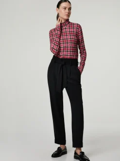 Paperbaghose im Feminine Fit FAQUS