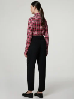 Paperbaghose im Feminine Fit FAQUS