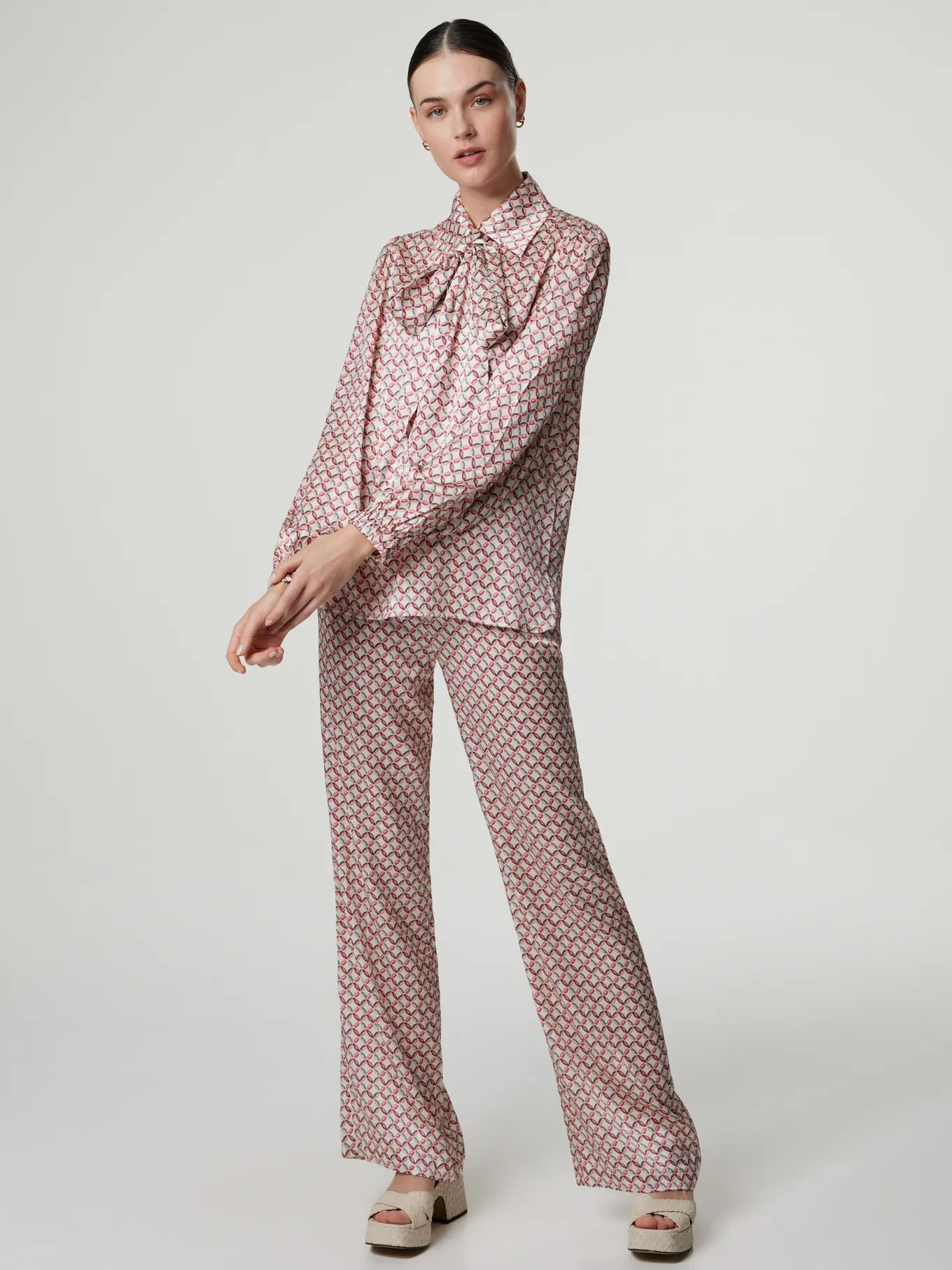 Plateau Sandalen GUINEA