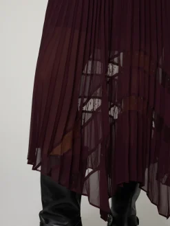 Plisseekleid mit Spitze