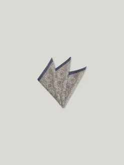 Pochette im Paisley-Muster